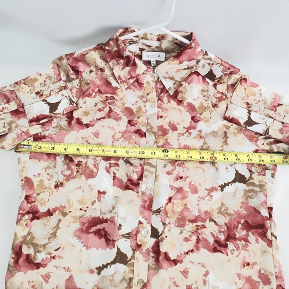 New W/O Tags | ACOA | Satin Button Down Rose Pink Tan & Cream Floral | VICI - Picture 4 of 7